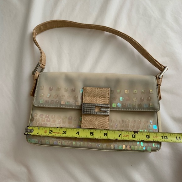 Guess Small Shoulder Bag - Picture 14 of 15